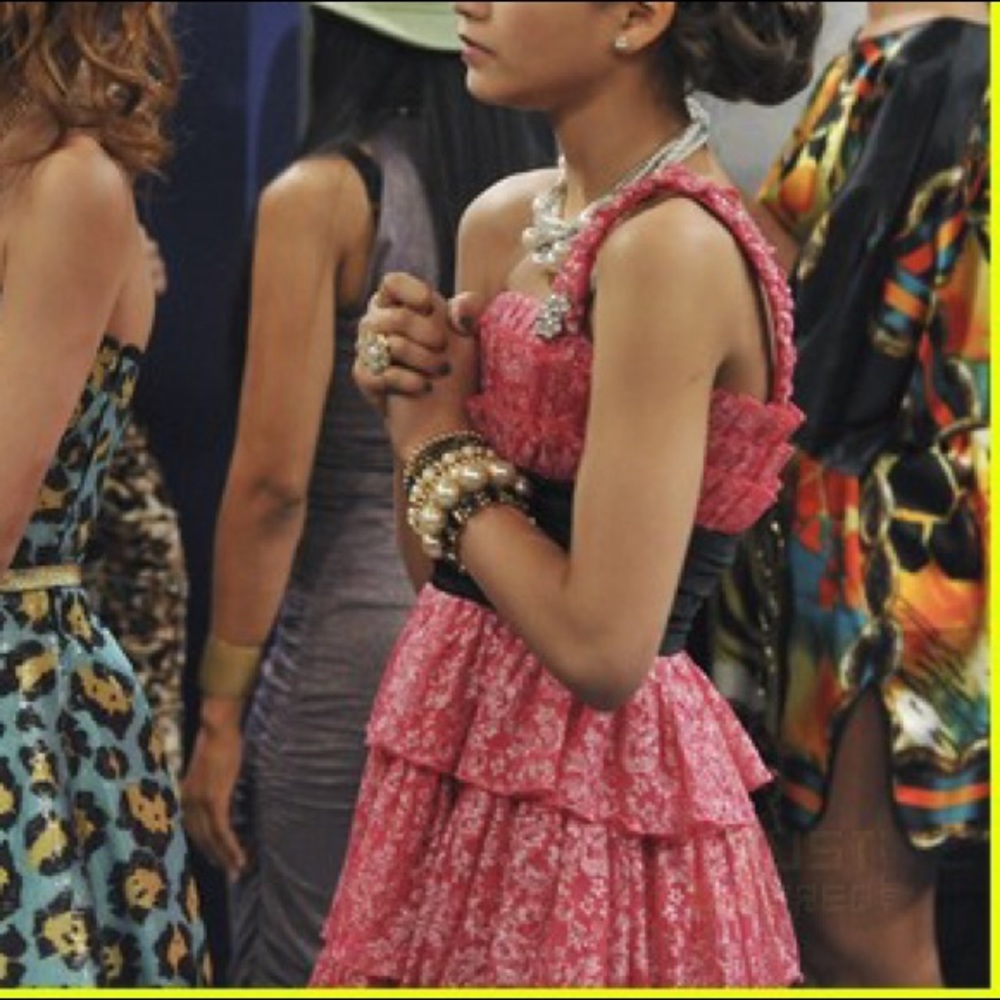 Betsey Johnson Pink & Black Dress worn by Zendaya! - Picture 6 of 7